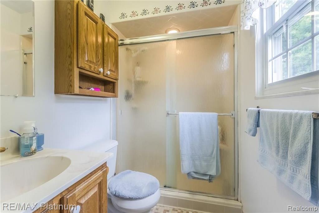 5210 Greenfield Road Brighton, MI 48114 - Photo 12 of 30