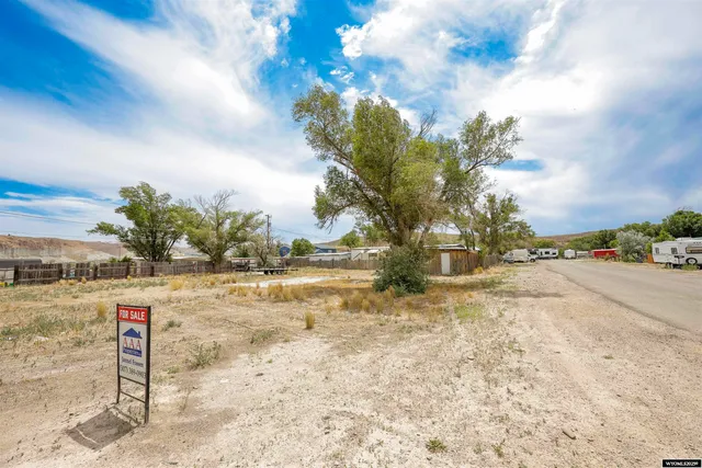 $79,900 | 509 Charles Avenue, Green River, WY 82935