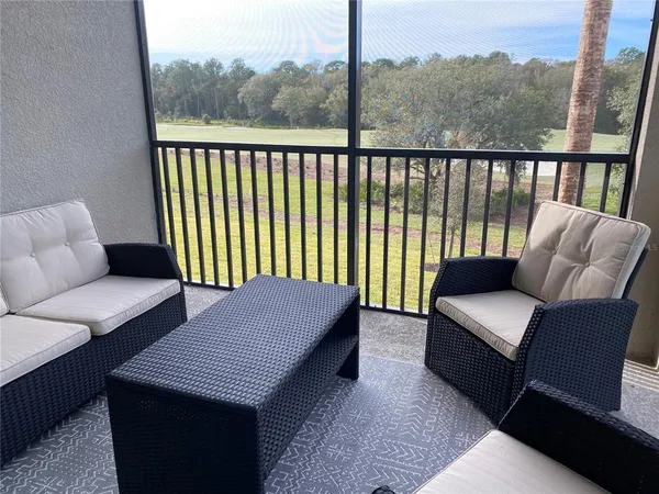 $6,200 | 17510 Gawthrop Drive, Unit 208, Bradenton, FL 34211
