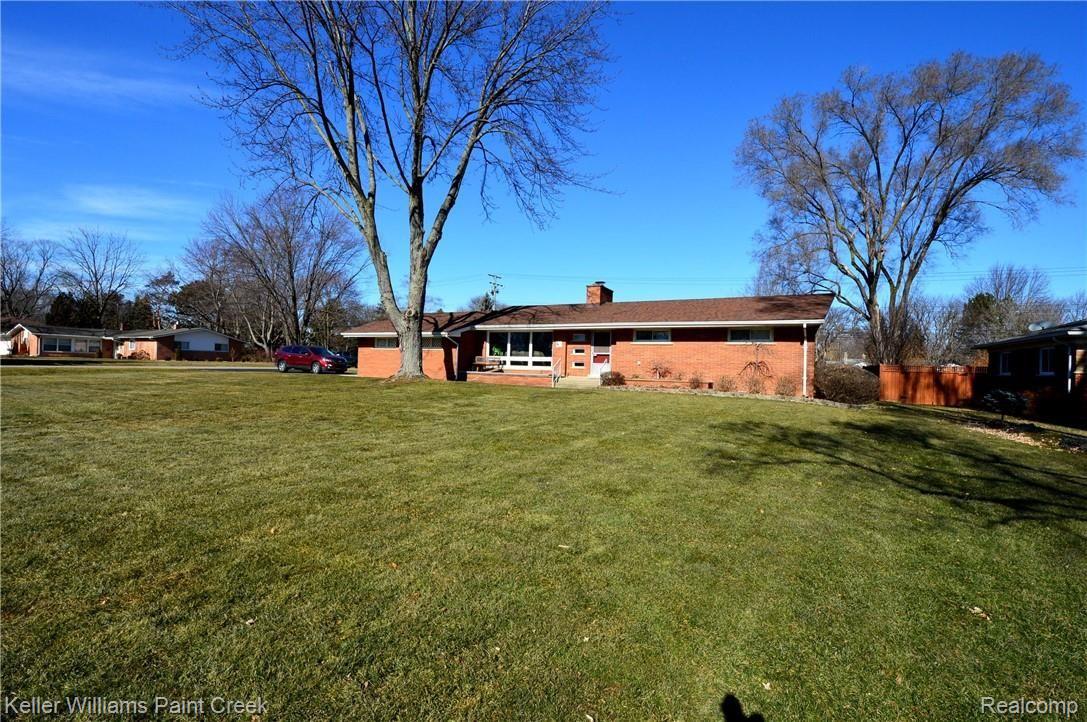 263 Booth Road Troy, MI 48085 - Photo 64 of 67 DSC_1349.JPG
