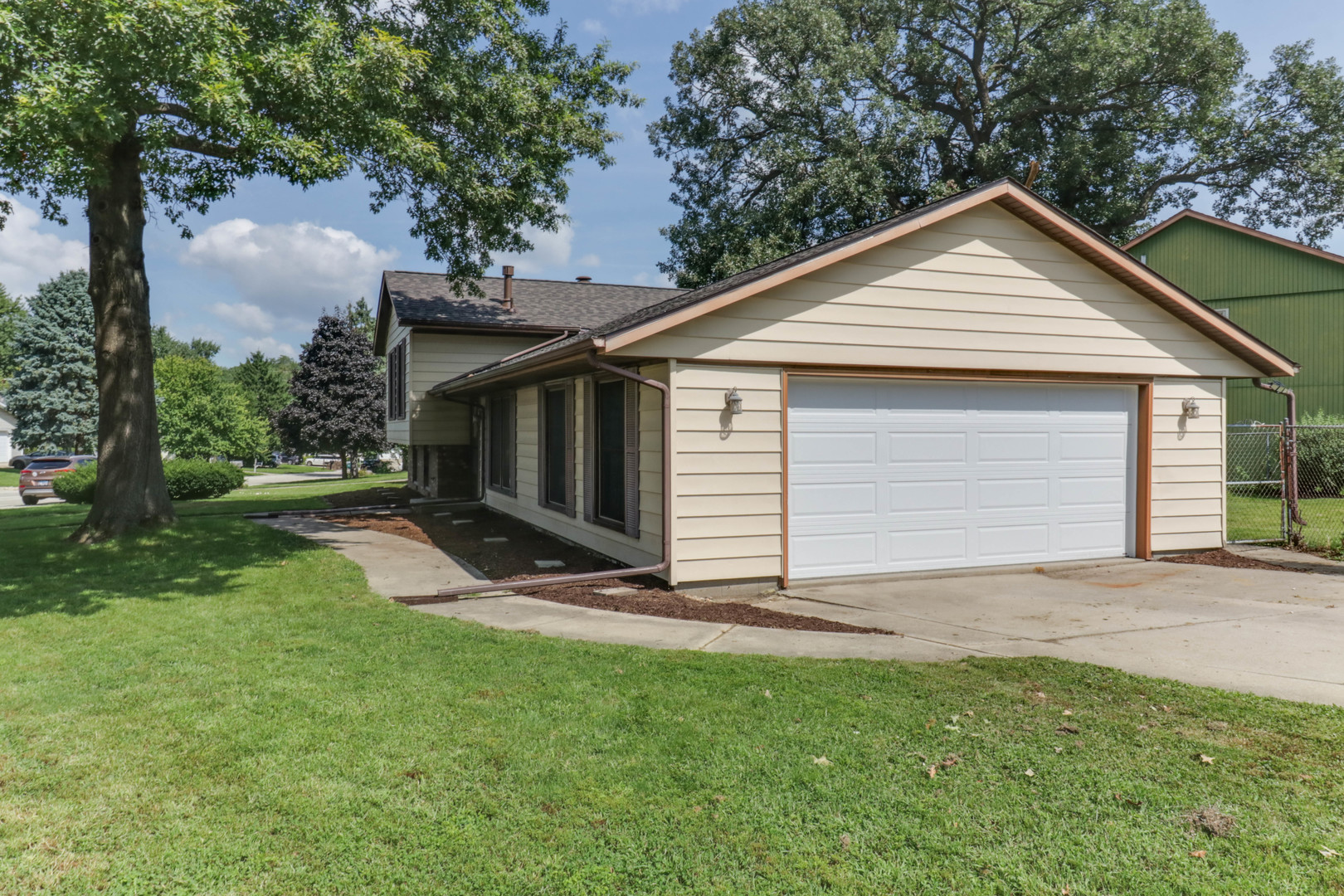 1 Timber View Drive Bloomington, IL 61701 - Photo 31 of 35 Gallery Image 31