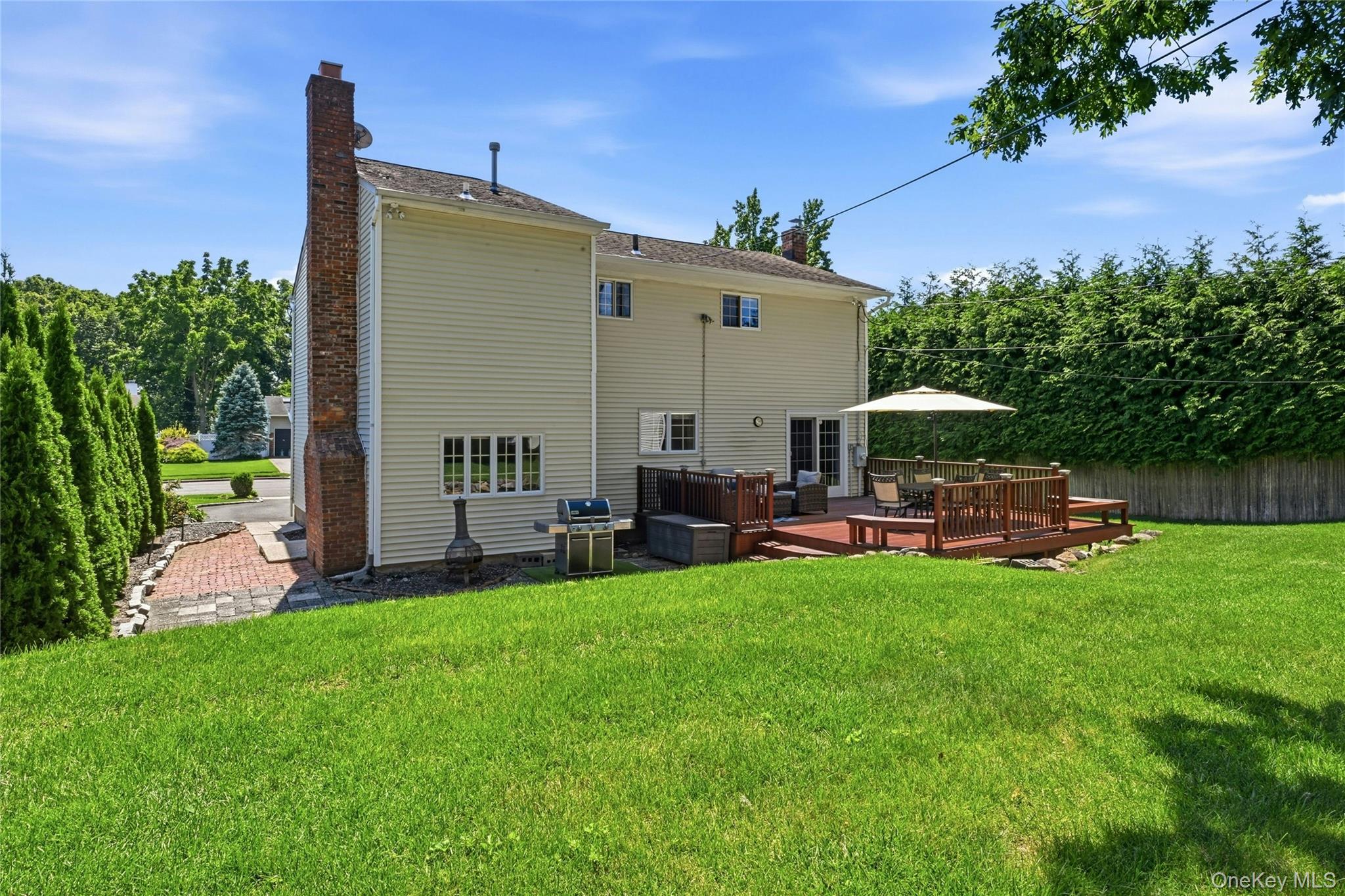 53 Rensselaer Drive Commack, NY 11725 - Photo 28 of 30 Gallery Image 28