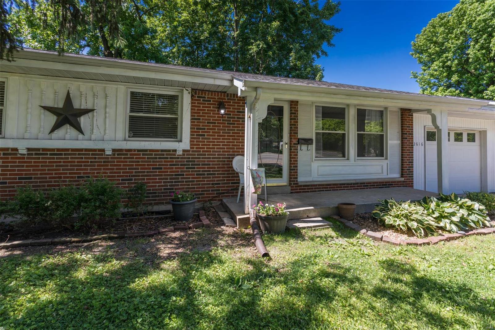 2616 Pontoon Road Granite City, IL 62040 - Photo 2 of 36 Gallery Image 2