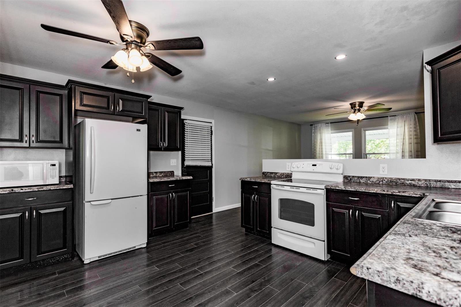 2616 Pontoon Road Granite City, IL 62040 - Photo 11 of 36 Gallery Image 11