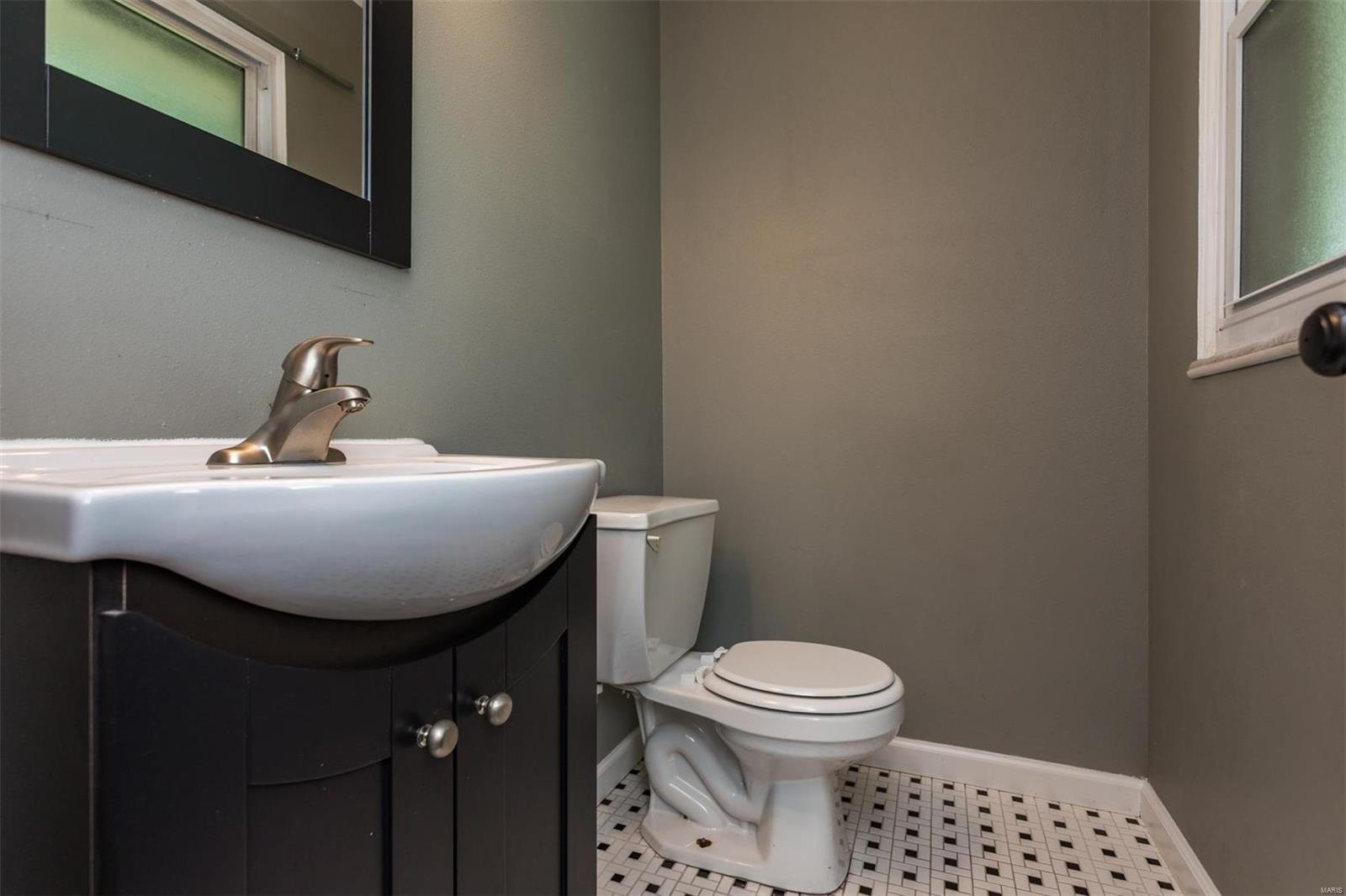 2616 Pontoon Road Granite City, IL 62040 - Photo 12 of 36 Gallery Image 12