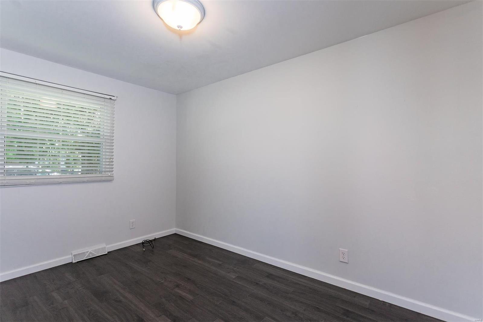 2616 Pontoon Road Granite City, IL 62040 - Photo 16 of 36 Gallery Image 16