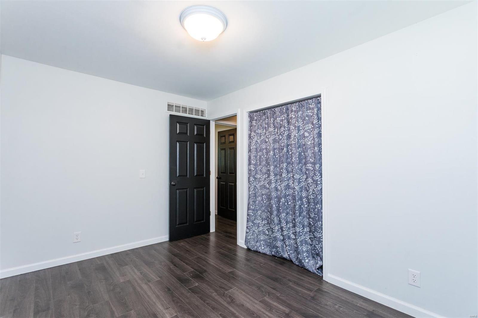 2616 Pontoon Road Granite City, IL 62040 - Photo 17 of 36 Gallery Image 17