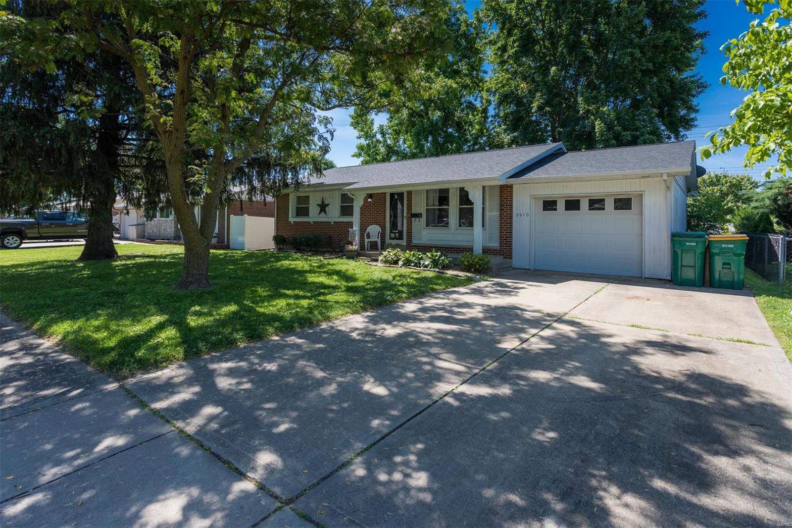 2616 Pontoon Road Granite City, IL 62040 - Photo 4 of 36 Gallery Image 4