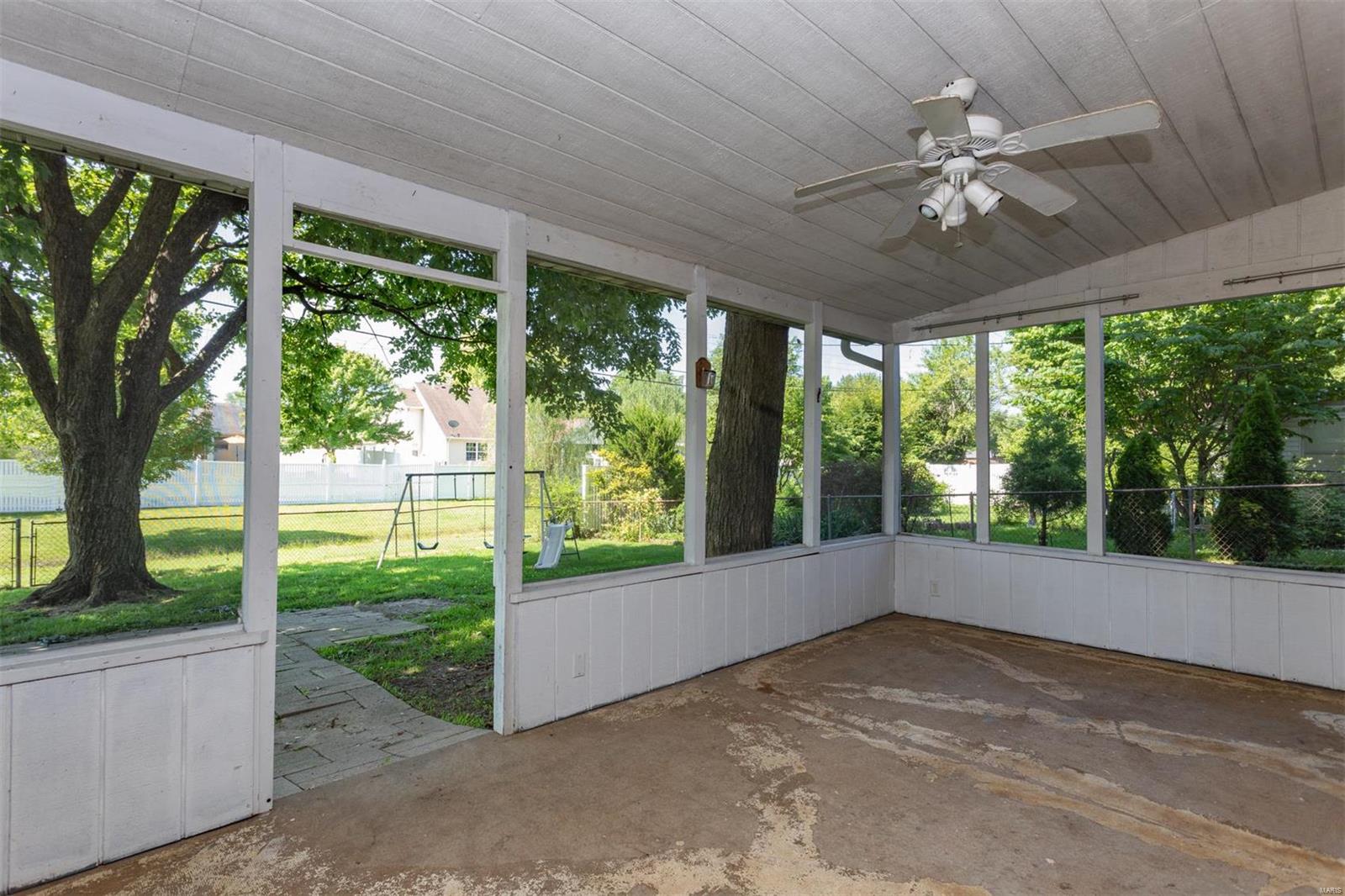2616 Pontoon Road Granite City, IL 62040 - Photo 32 of 36 Gallery Image 32