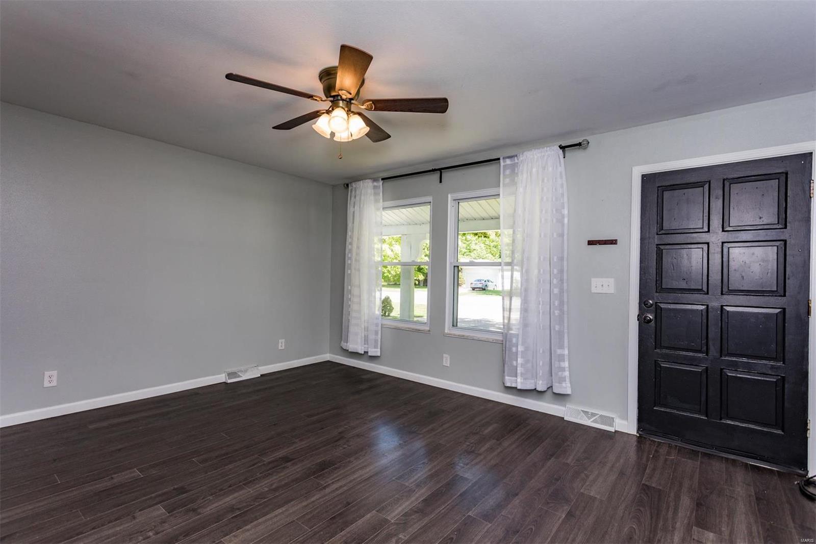 2616 Pontoon Road Granite City, IL 62040 - Photo 7 of 36 Gallery Image 7