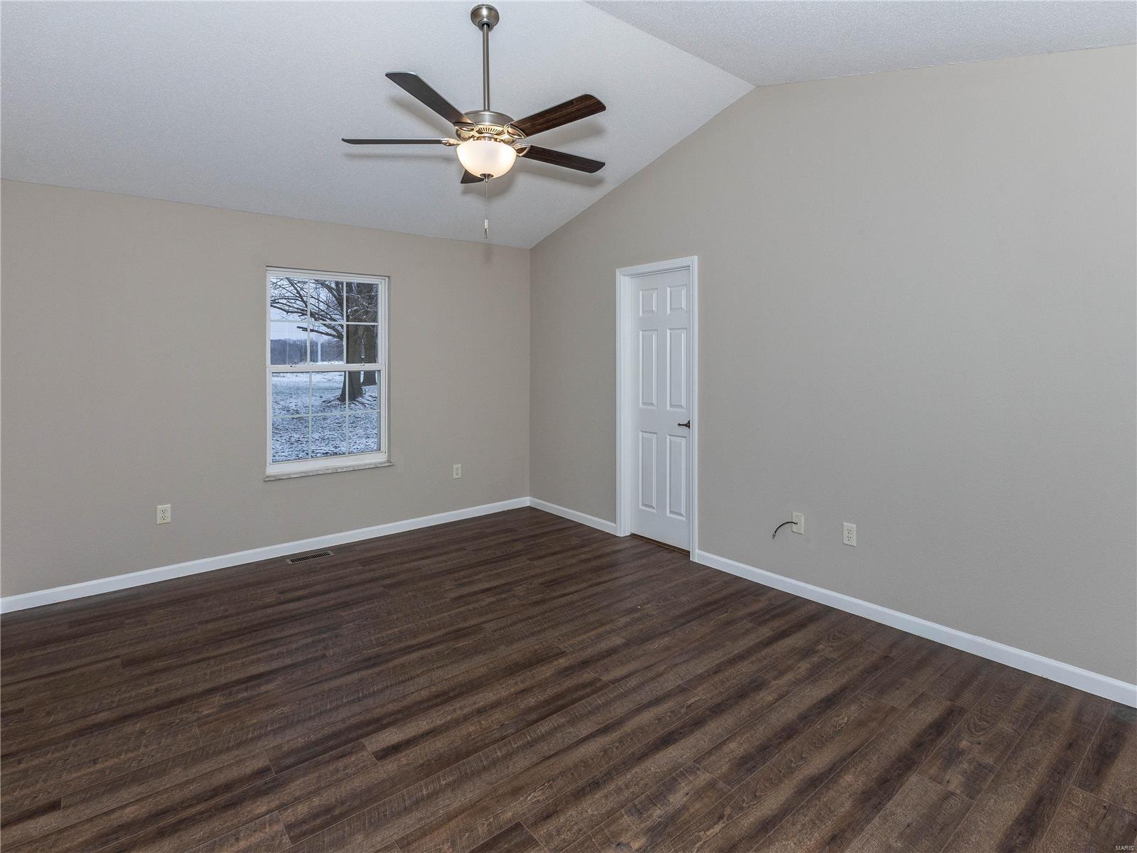 2655 Keebler Road Maryville, IL 62062 - Photo 18 of 41 Gallery Image 18
