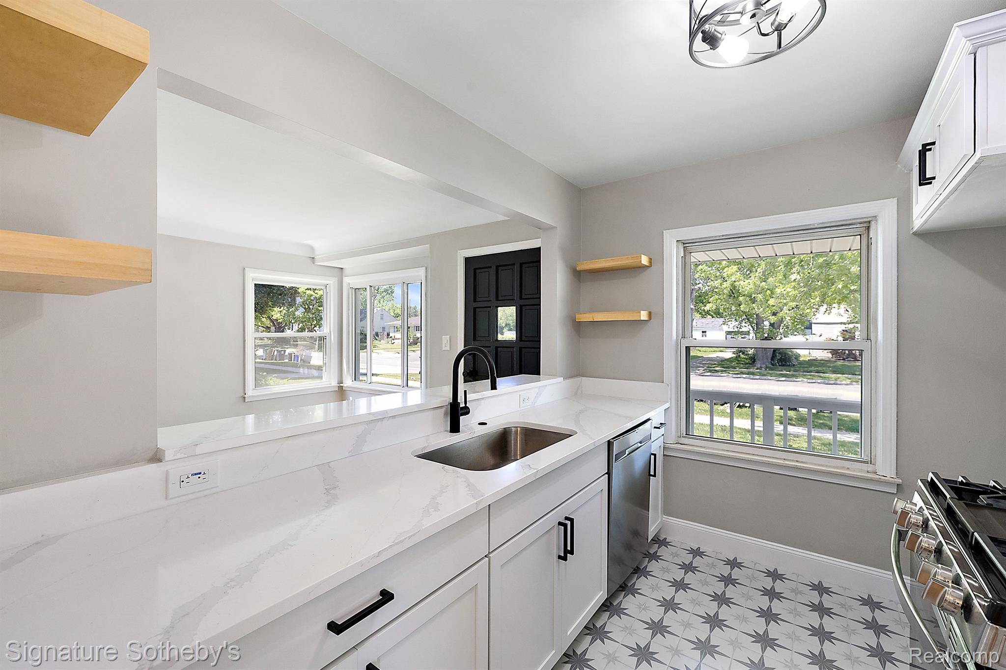 3303 Normandy Road Royal Oak, MI 48073 - Photo 9 of 34 Gallery Image 9
