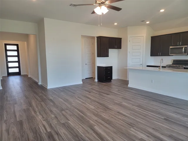 $2,450 | 2040 Centerline Lane, Georgetown, TX 78628