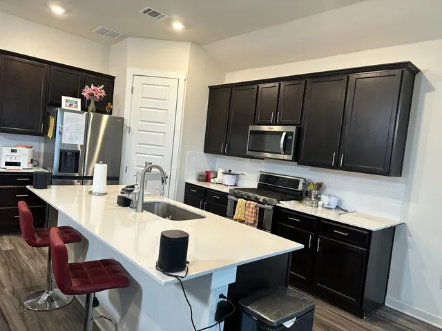 $2,450 | 2040 Centerline Lane, Georgetown, TX 78628