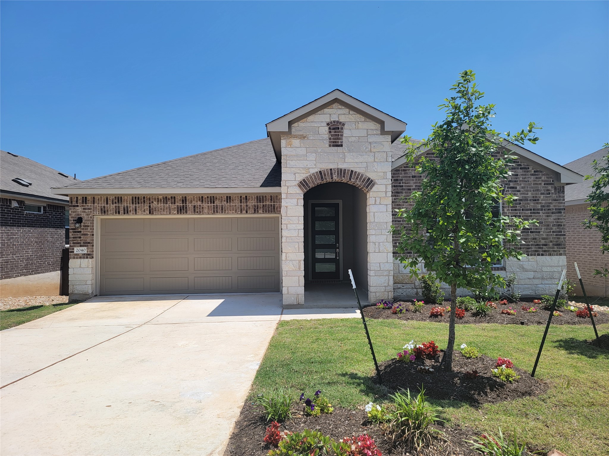 2040 Centerline Lane Georgetown, TX 78628 - Photo 2 of 35