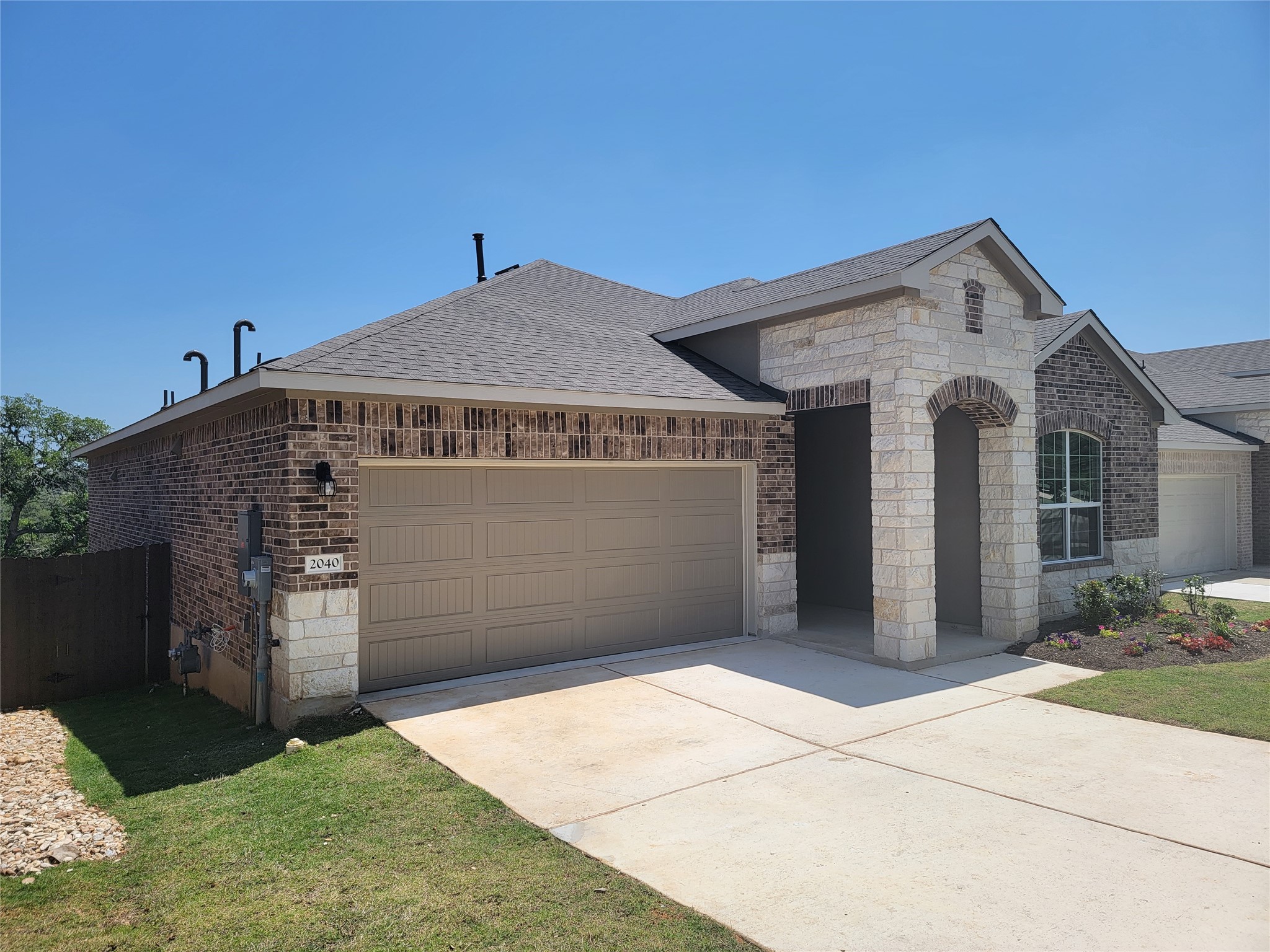 2040 Centerline Lane Georgetown, TX 78628 - Photo 4 of 35