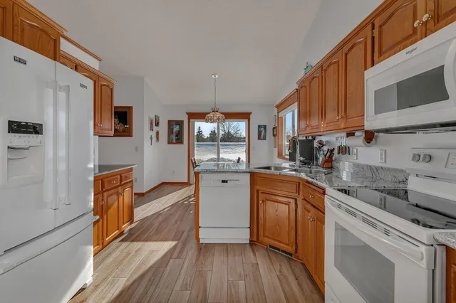 $339,900 | 34 Glenview Loop, St. Cloud, MN 56303