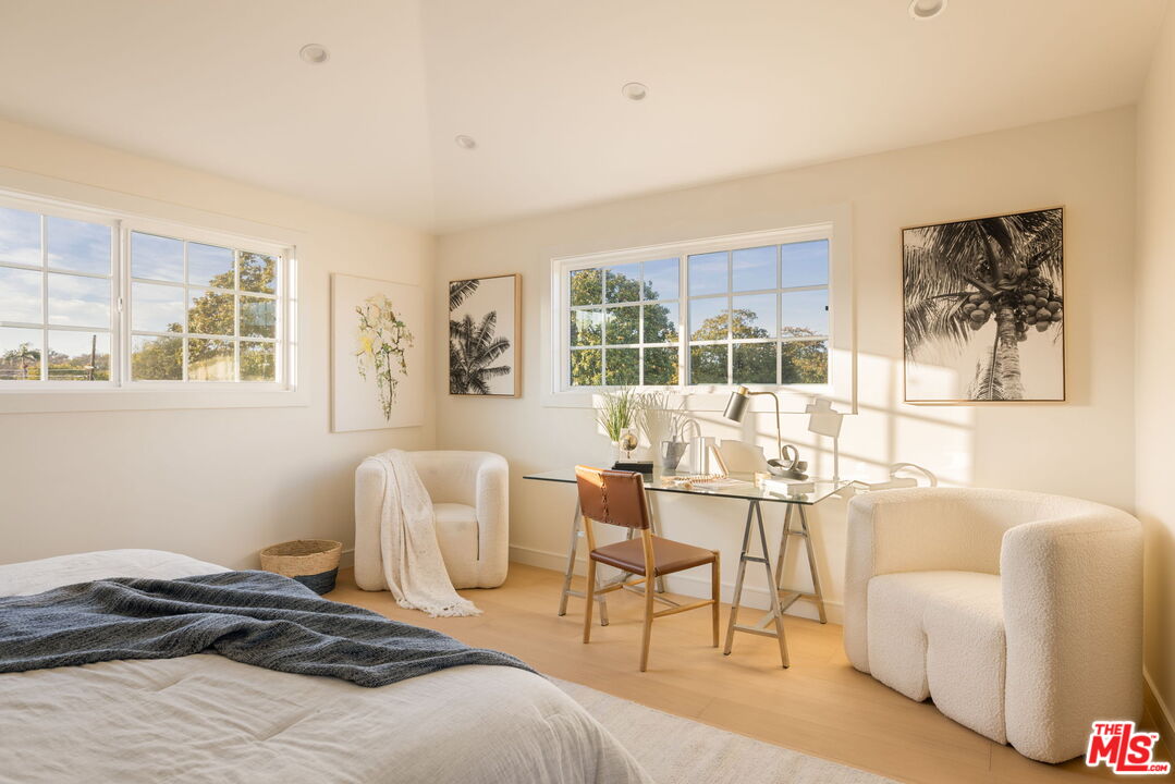 11516 Clarkson Road Los Angeles, CA 90064 - Photo 14 of 20