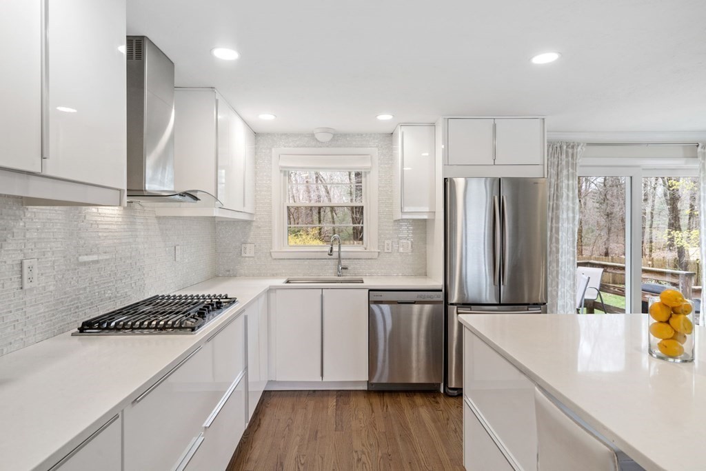 2 West Vanston Road Stoughton, MA 02072 - Photo 7 of 27 Gallery Image 7