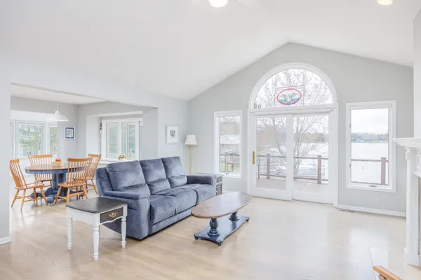 $890,000 | 3757 Lake Lapeer Drive, Metamora, MI 48455