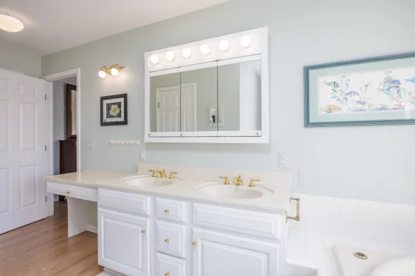$890,000 | 3757 Lake Lapeer Drive, Metamora, MI 48455