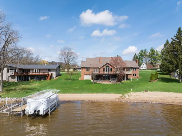 $890,000 | 3757 Lake Lapeer Drive, Metamora, MI 48455