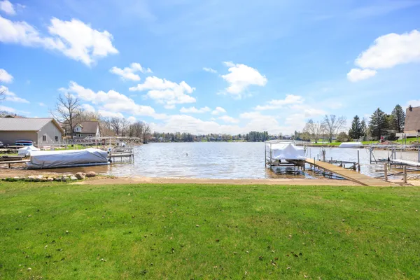 $890,000 | 3757 Lake Lapeer Drive, Metamora, MI 48455