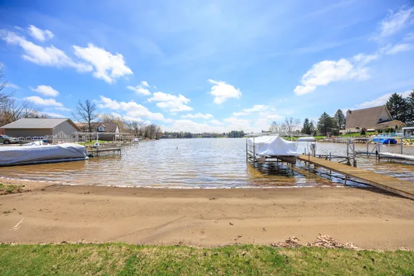 $890,000 | 3757 Lake Lapeer Drive, Metamora, MI 48455
