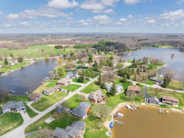 $890,000 | 3757 Lake Lapeer Drive, Metamora, MI 48455