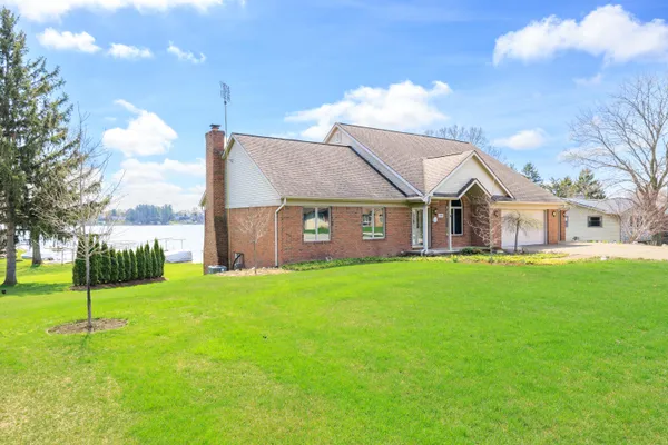 $890,000 | 3757 Lake Lapeer Drive, Metamora, MI 48455