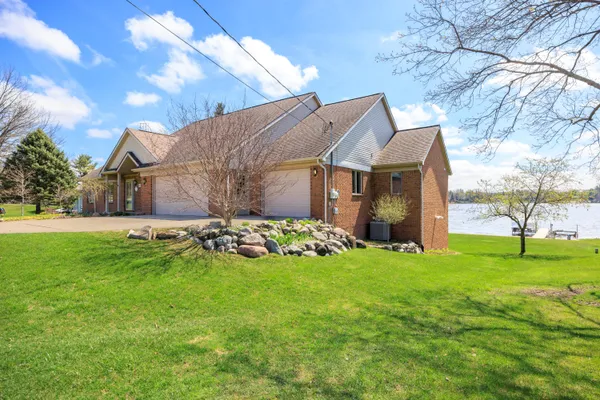 $890,000 | 3757 Lake Lapeer Drive, Metamora, MI 48455
