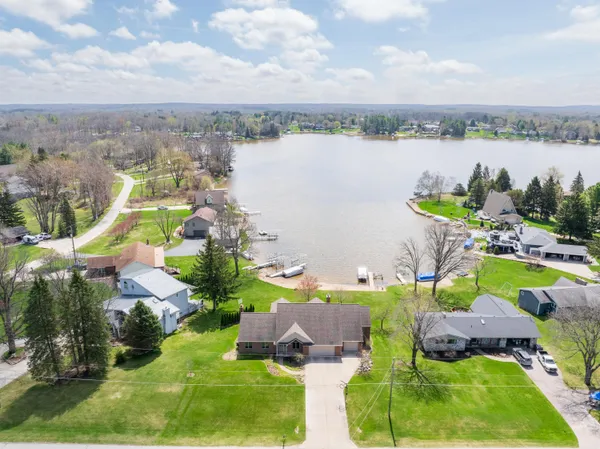$890,000 | 3757 Lake Lapeer Drive, Metamora, MI 48455