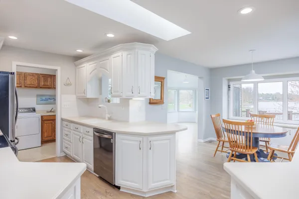 $890,000 | 3757 Lake Lapeer Drive, Metamora, MI 48455