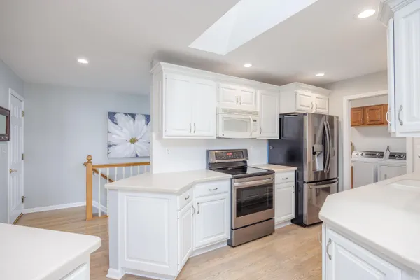 $890,000 | 3757 Lake Lapeer Drive, Metamora, MI 48455