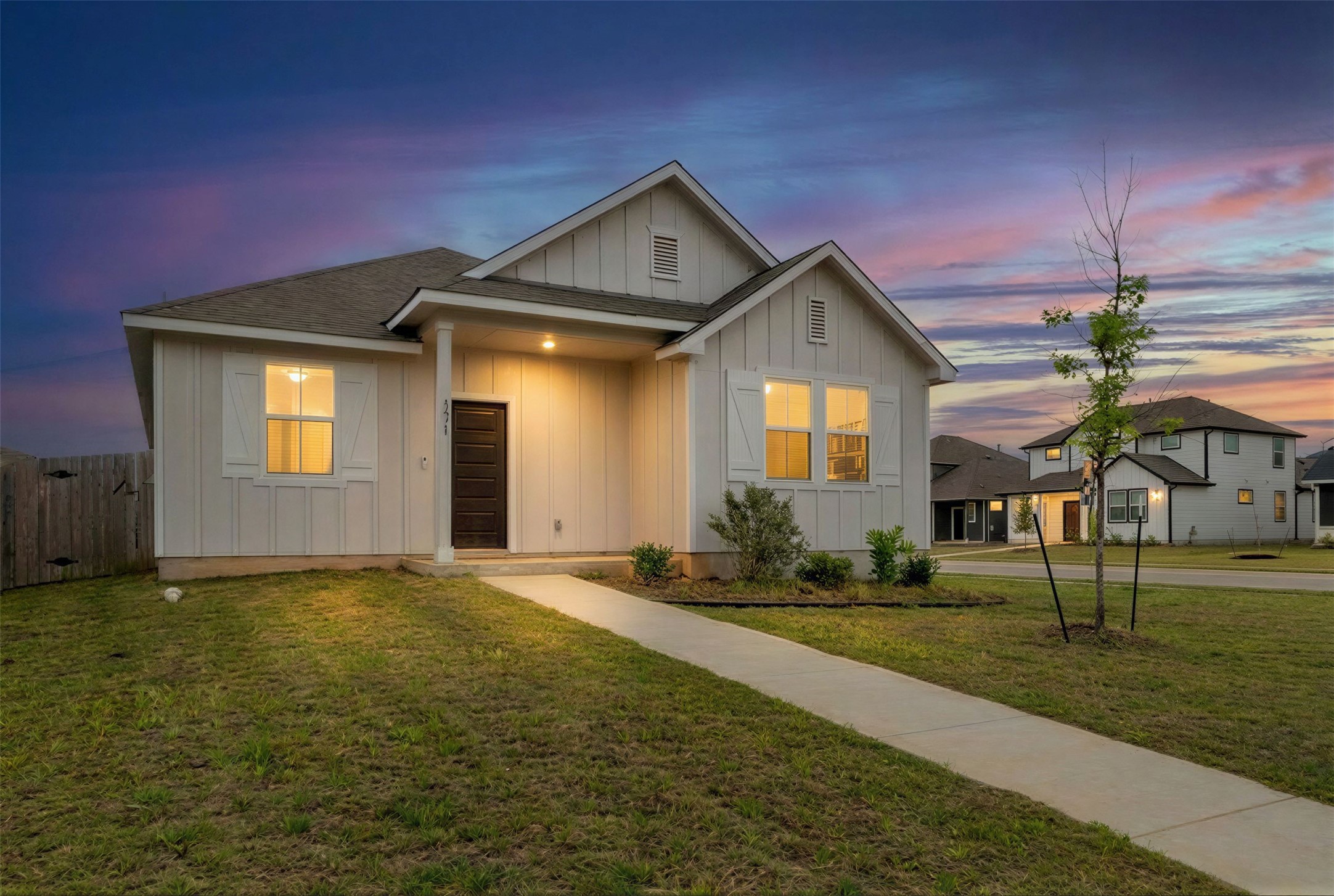 Welcome to 171 Acadia Dr!