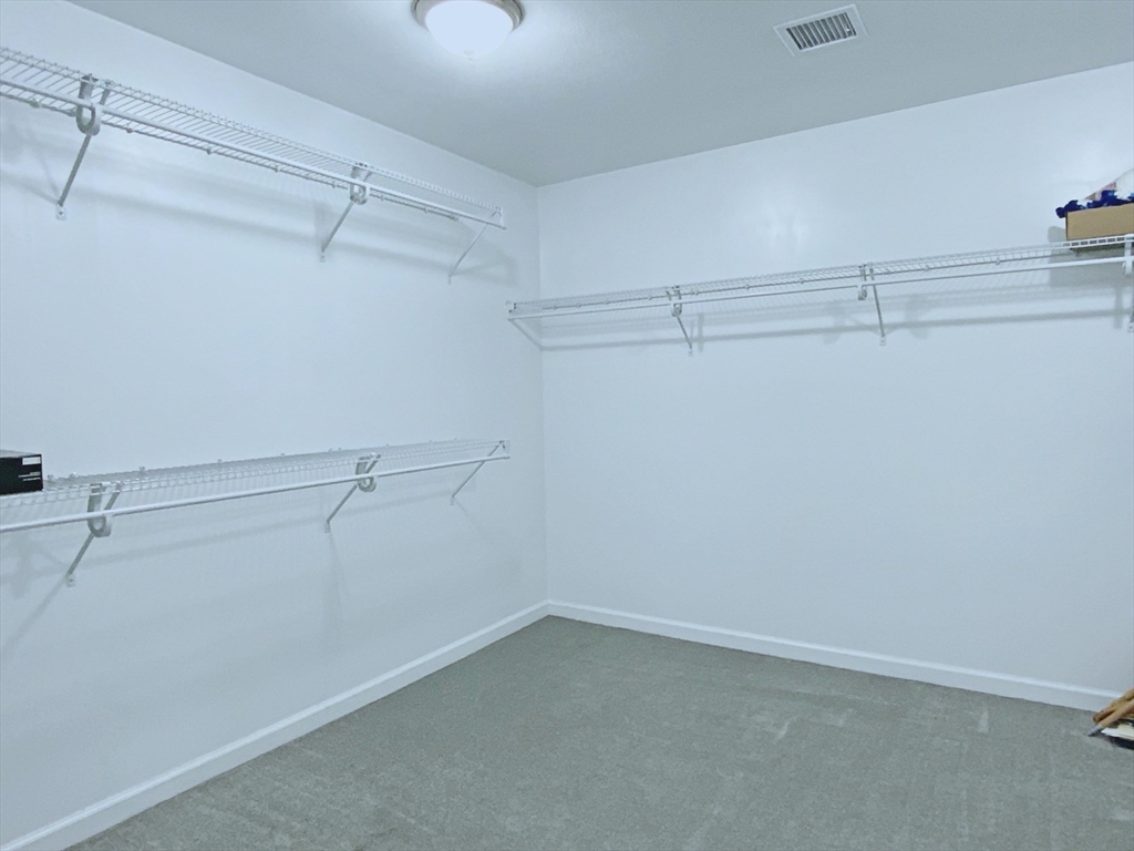 25 Damato Way Agawam, MA 01001 - Photo 18 of 38