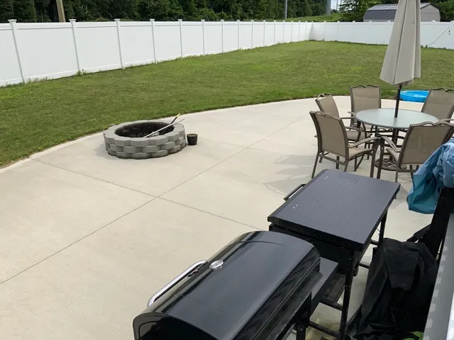 $745,000 | 25 Damato Way, Agawam, MA 01001