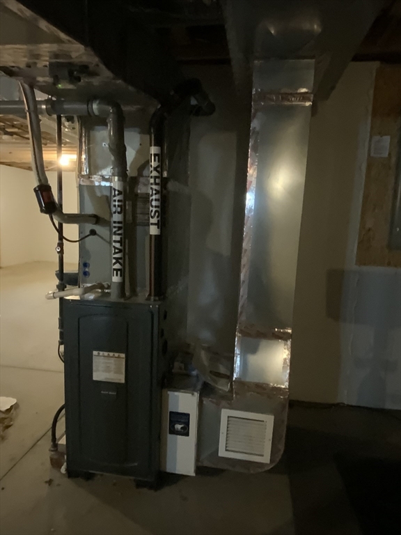 25 Damato Way Agawam, MA 01001 - Photo 32 of 38