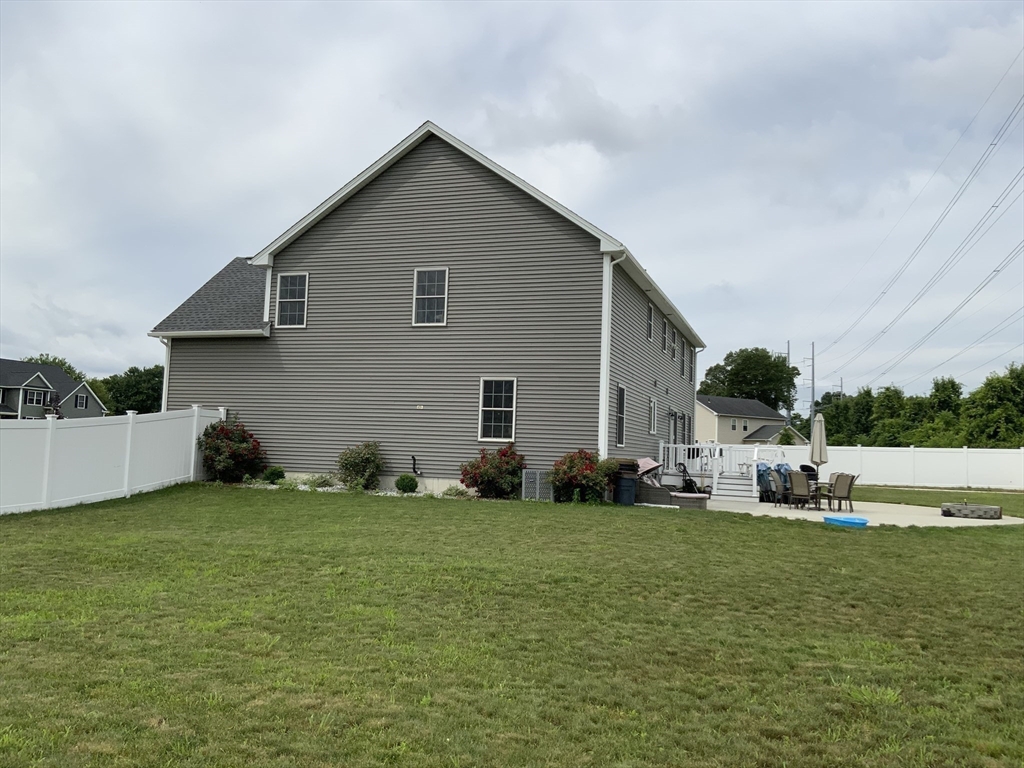 25 Damato Way Agawam, MA 01001 - Photo 36 of 38