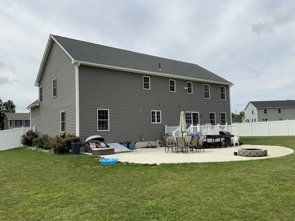 25 Damato Way Agawam, MA 01001 - Photo 37 of 38