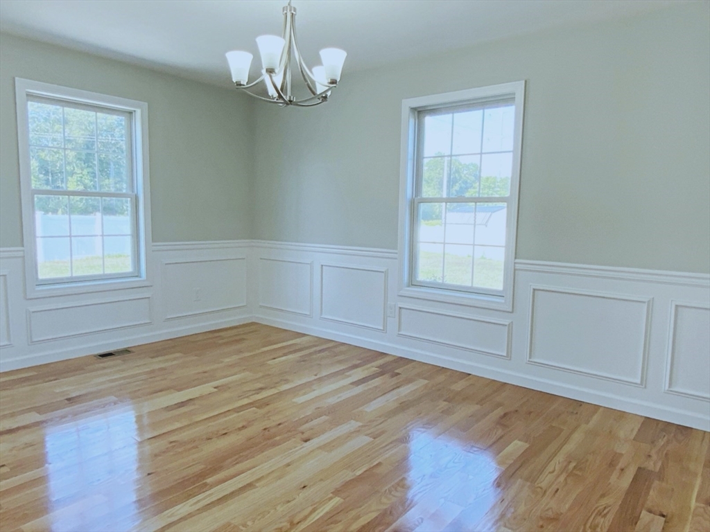 25 Damato Way Agawam, MA 01001 - Photo 7 of 38