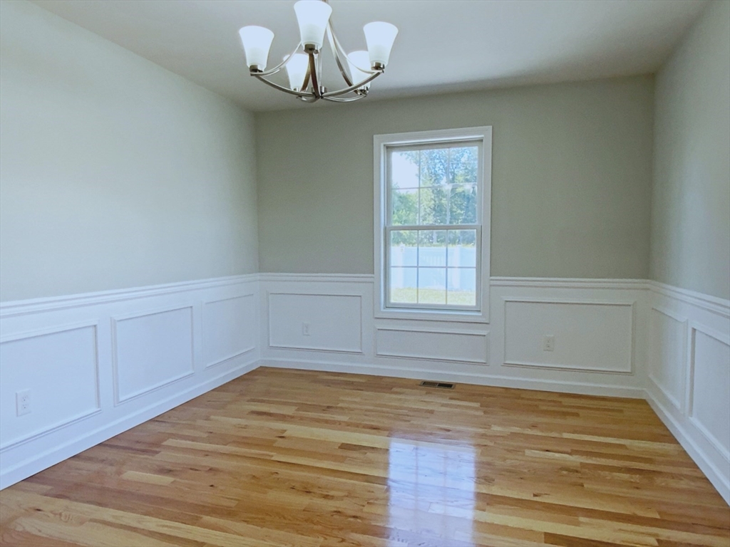 25 Damato Way Agawam, MA 01001 - Photo 8 of 38