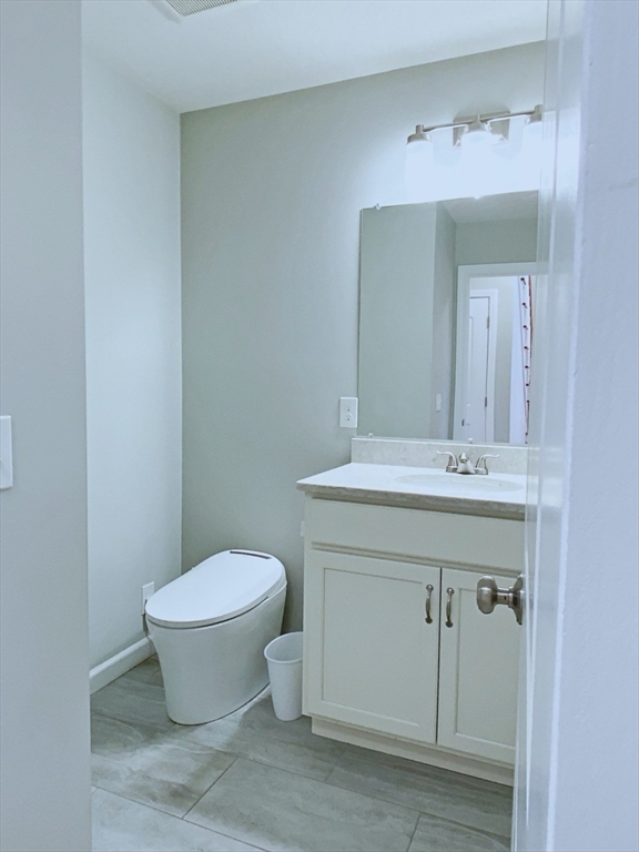 25 Damato Way Agawam, MA 01001 - Photo 9 of 38