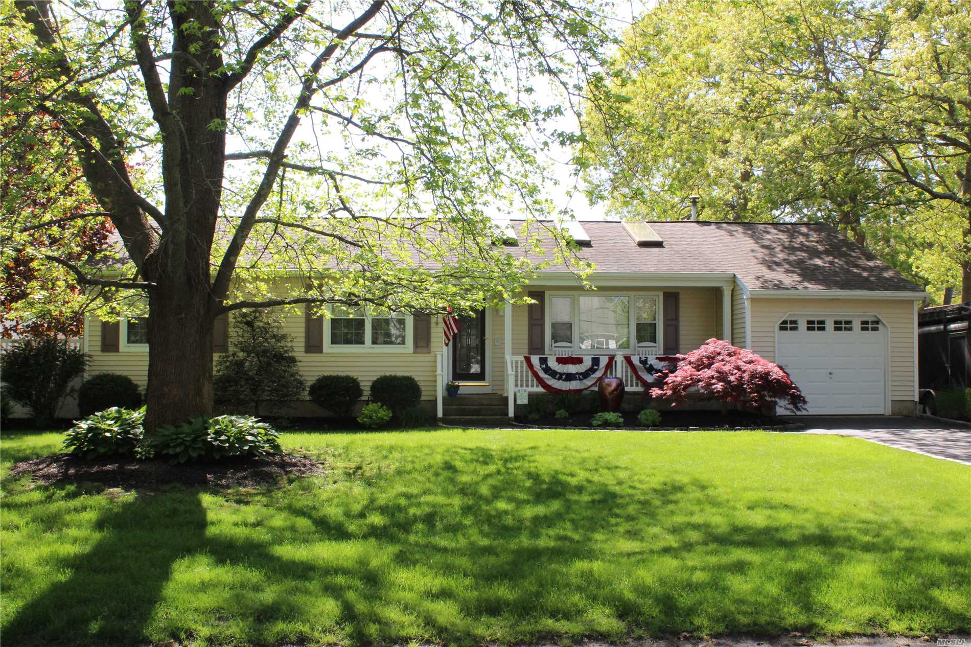 280 Floyd Road Shirley, NY 11967 - Photo 1 of 1 Gallery Image 1
