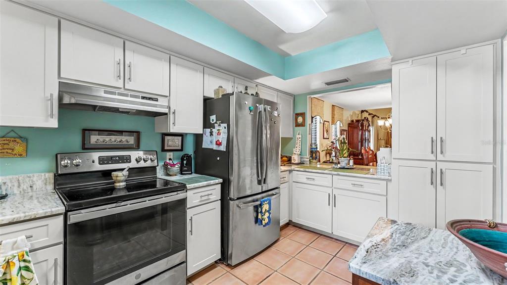 6627 Sweetbriar Lane Lakeland, FL 33813 - Photo 5 of 46 Gallery Image 5