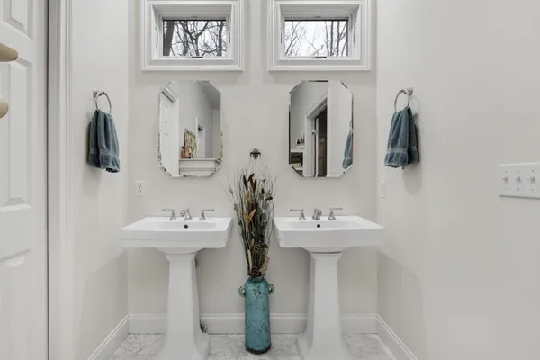 $724,900 | 1860 High Meadow North, Niles, MI 49120