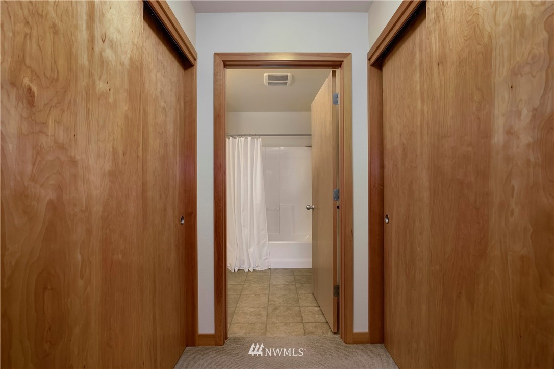 827 Hiawatha Place South, Unit 308 Seattle, WA 98144 - Photo 11 of 25