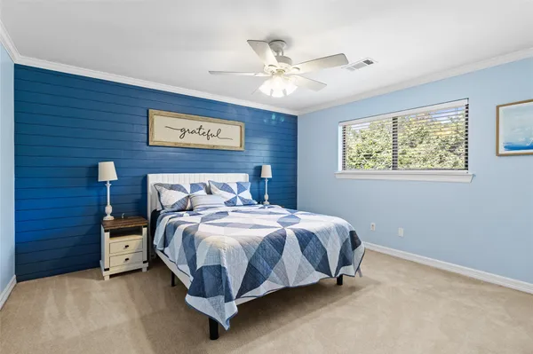 $685,000 | 10 Holly Tree Lane, Spring, TX 77373