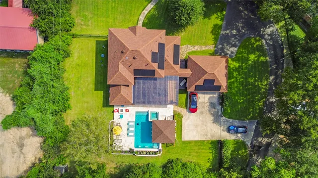 $710,000 | 10 Holly Tree Lane, Spring, TX 77373