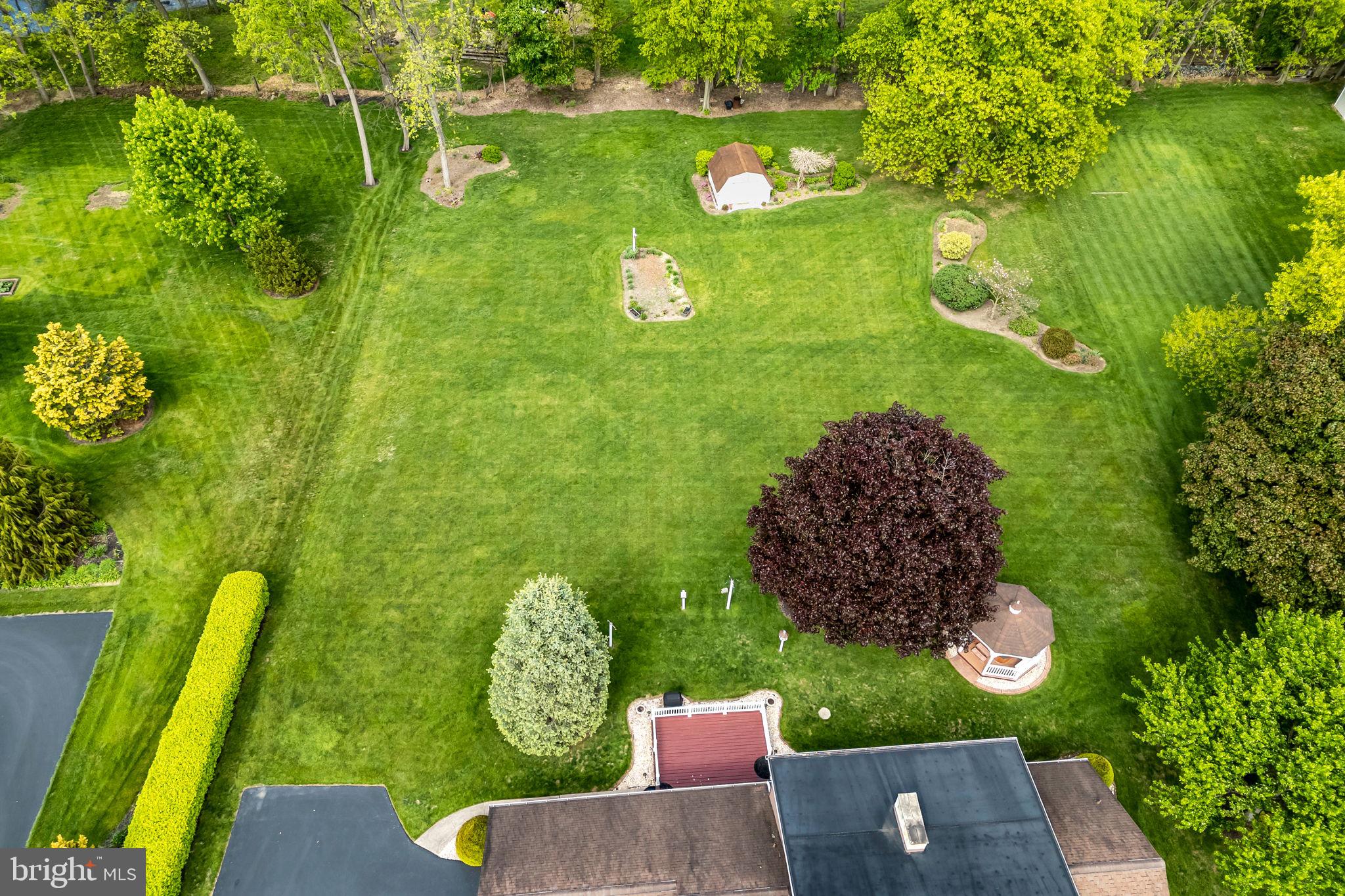 4 Banbury Road Hummelstown, PA 17036 - Photo 12 of 54
